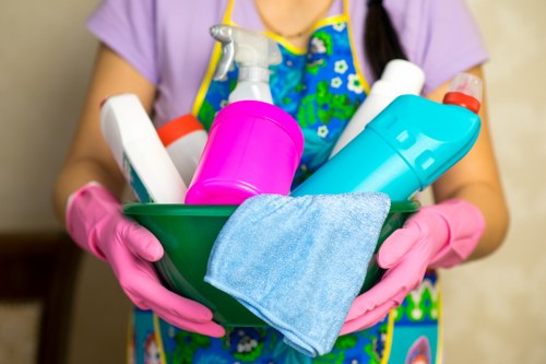 Professional end of tenancy cleaning in an E8 flat kitchen